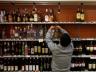 Депутат предложил спрятать алкоголь с прилавков магазинов